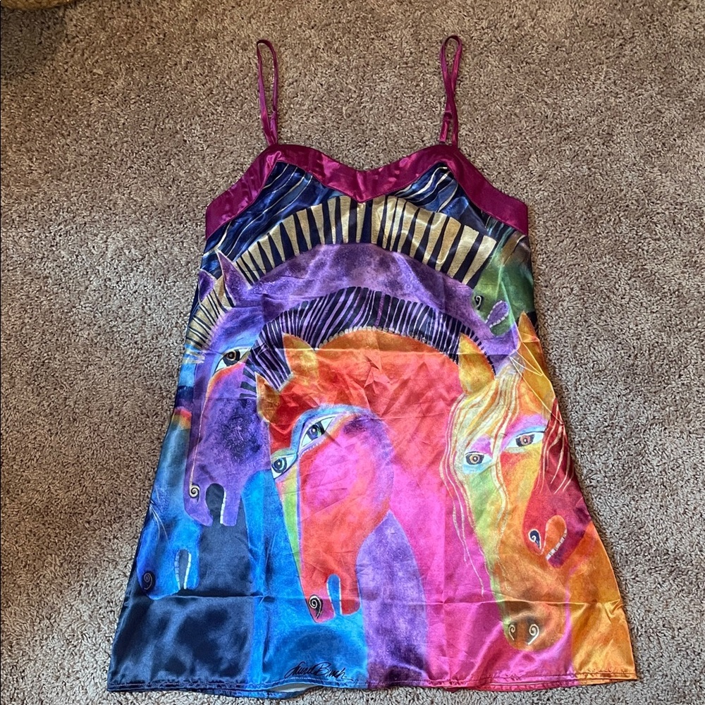 Ladies Laurel Burch satin nighty